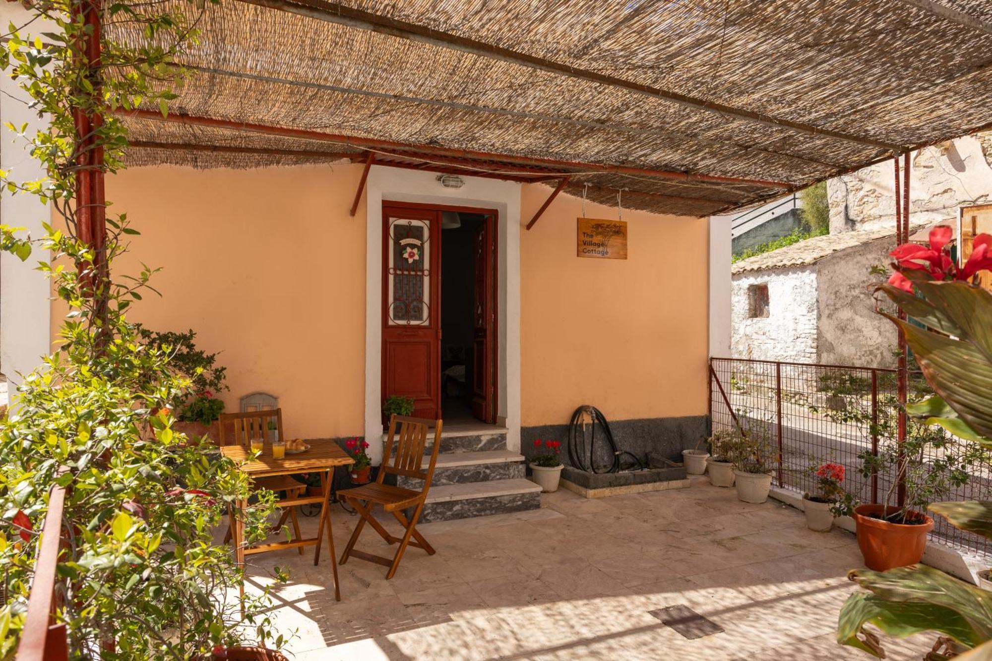 The Village Cottage - Benitses Benitses  Eksteriør bilde